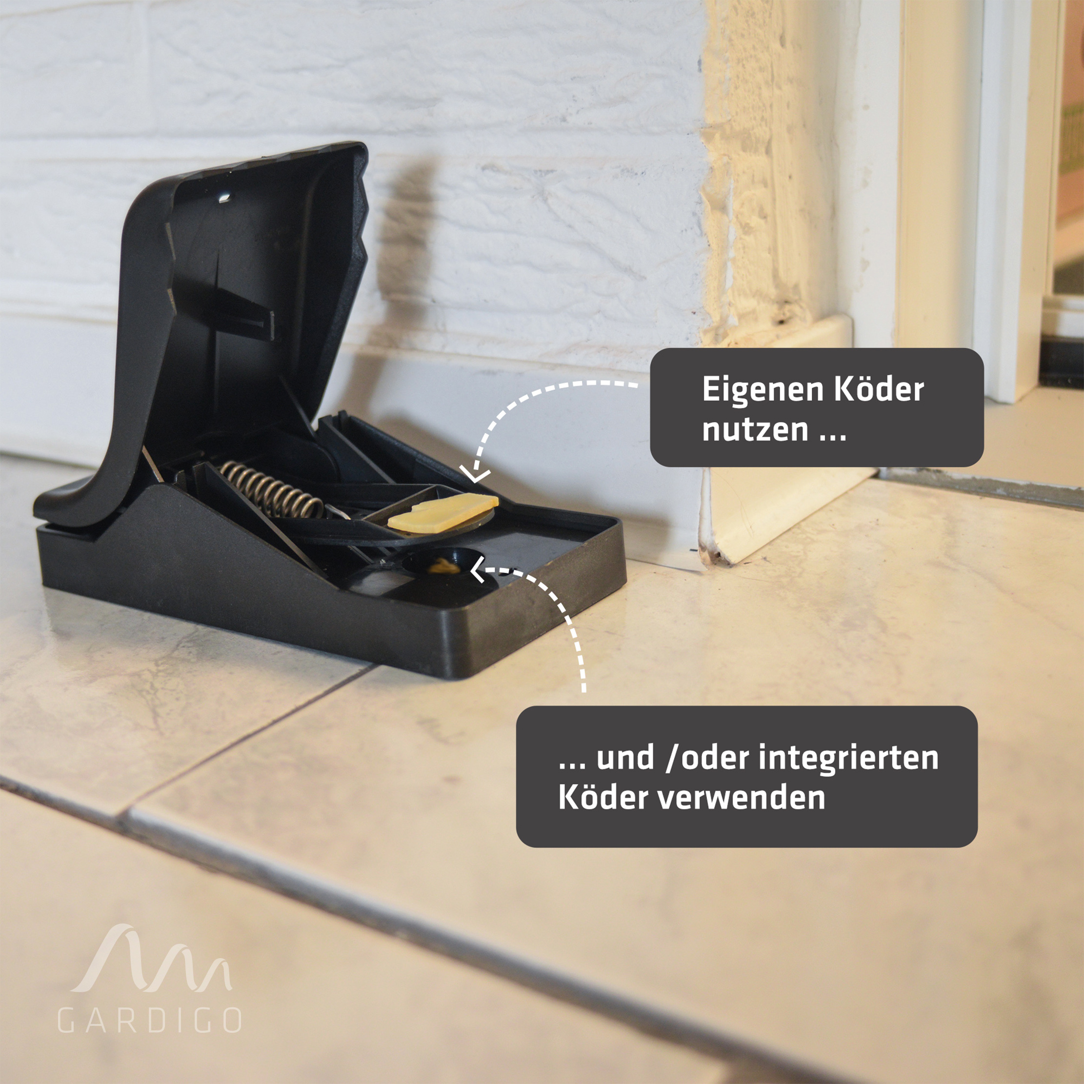 Zusätzlich zum Langzeitköder kann die Rattenfalle auch mit einem Stück Käse versehen werden.